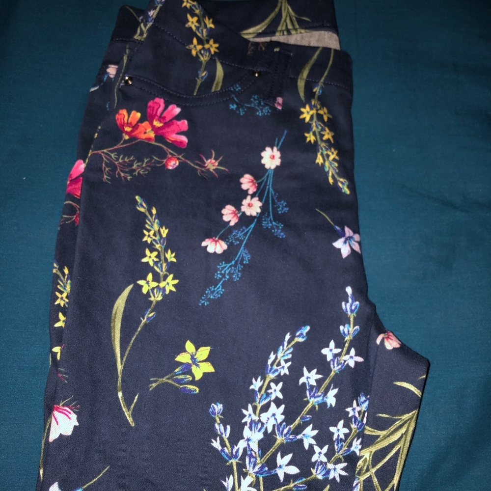Floral print dark blue pants